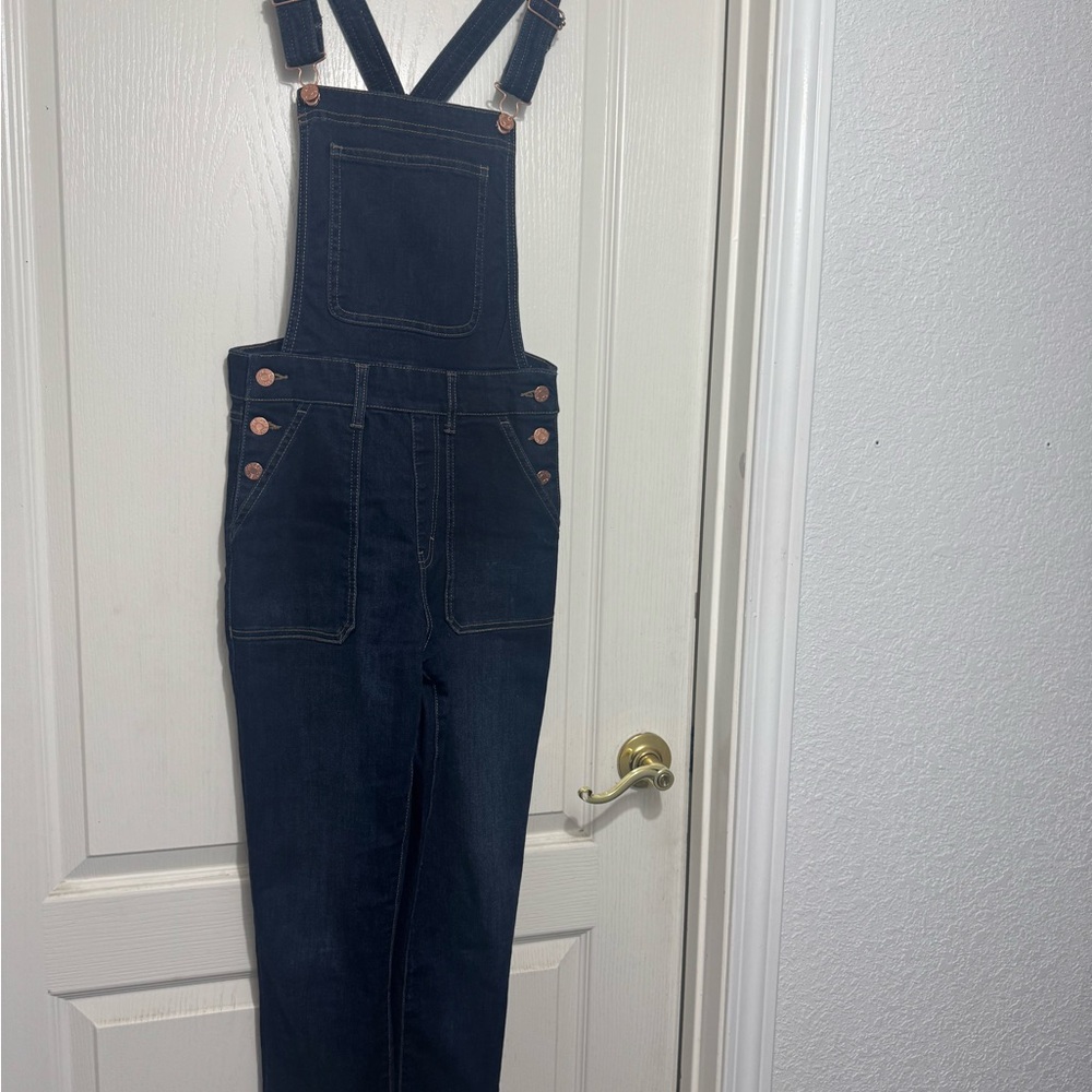 GUESS Women’s Denim Overalls – Size 27 (Like New) ✨